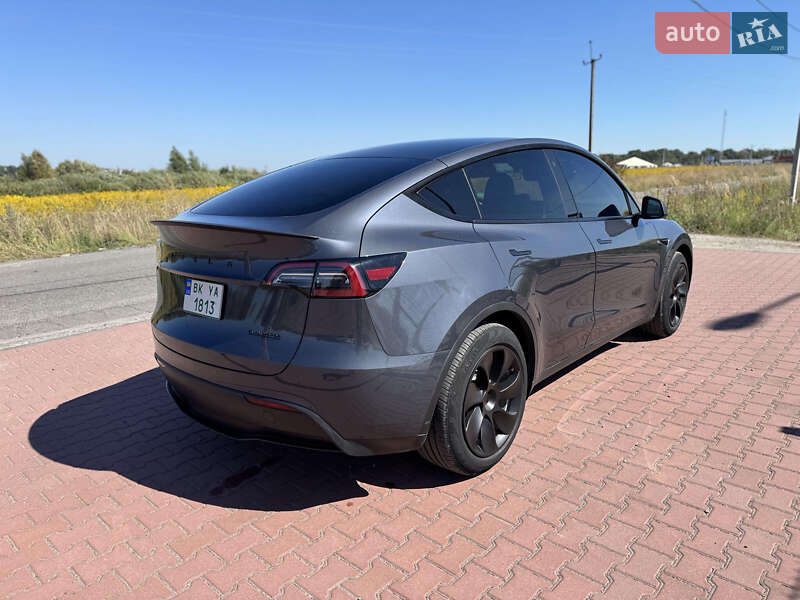 Внедорожник / Кроссовер Tesla Model Y 2022 в Ровно