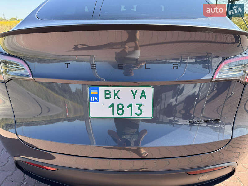 Внедорожник / Кроссовер Tesla Model Y 2022 в Ровно