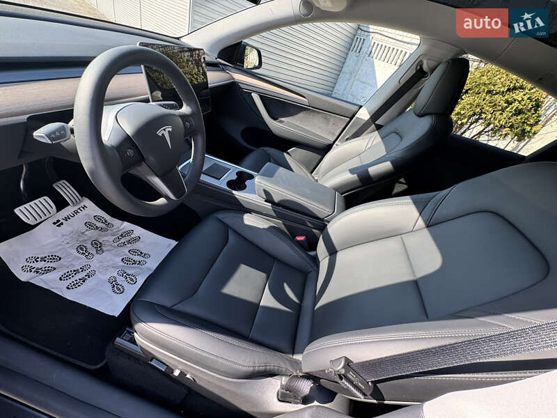 Внедорожник / Кроссовер Tesla Model Y 2024 в Днепре