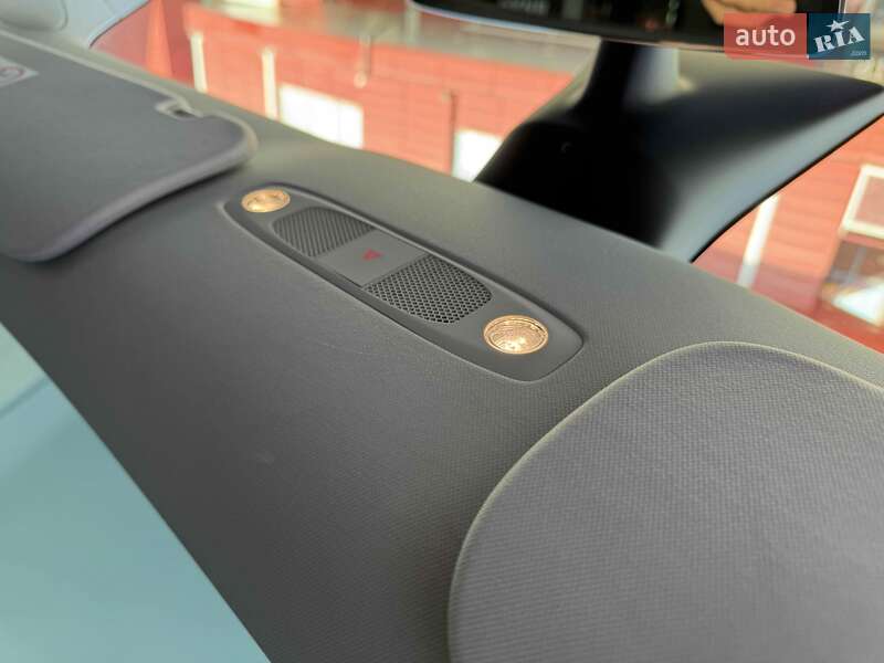 Внедорожник / Кроссовер Tesla Model Y 2023 в Львове