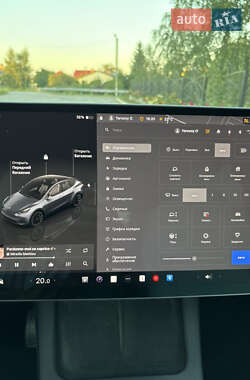Позашляховик / Кросовер Tesla Model Y 2022 в 
