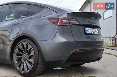 Позашляховик / Кросовер Tesla Model Y 2022 в 