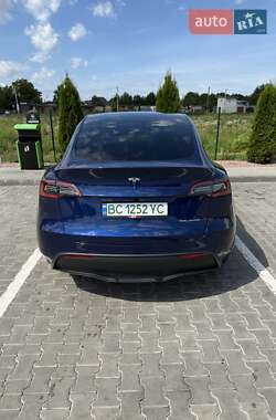 Позашляховик / Кросовер Tesla Model Y 2023 в 