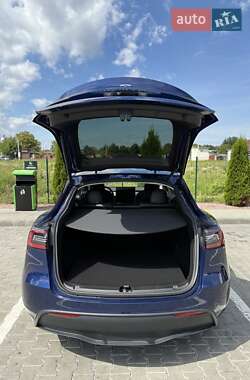 Позашляховик / Кросовер Tesla Model Y 2023 в 