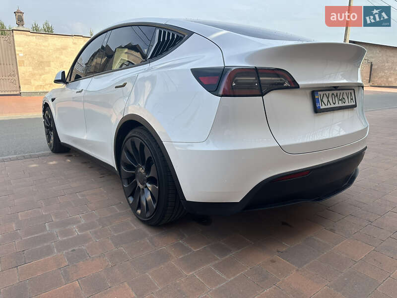 Внедорожник / Кроссовер Tesla Model Y 2022 в Киеве