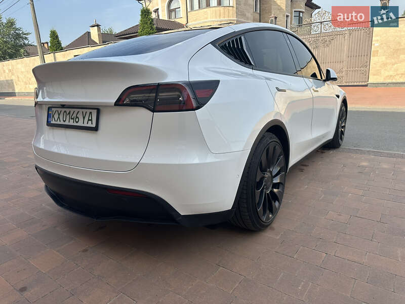 Внедорожник / Кроссовер Tesla Model Y 2022 в Киеве