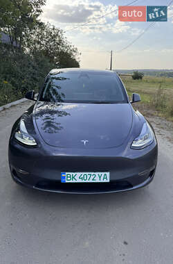 Внедорожник / Кроссовер Tesla Model Y 2023 в Ровно