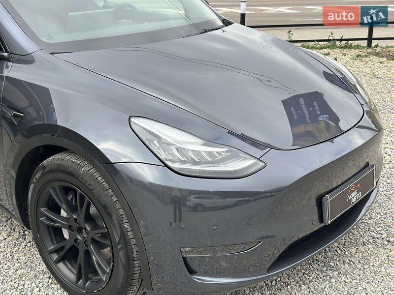Позашляховик / Кросовер Tesla Model Y 2022 в Івано-Франківську