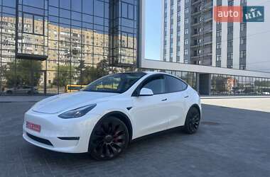 Внедорожник / Кроссовер Tesla Model Y 2021 в 