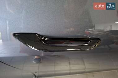 Позашляховик / Кросовер Tesla Model Y 2023 в 