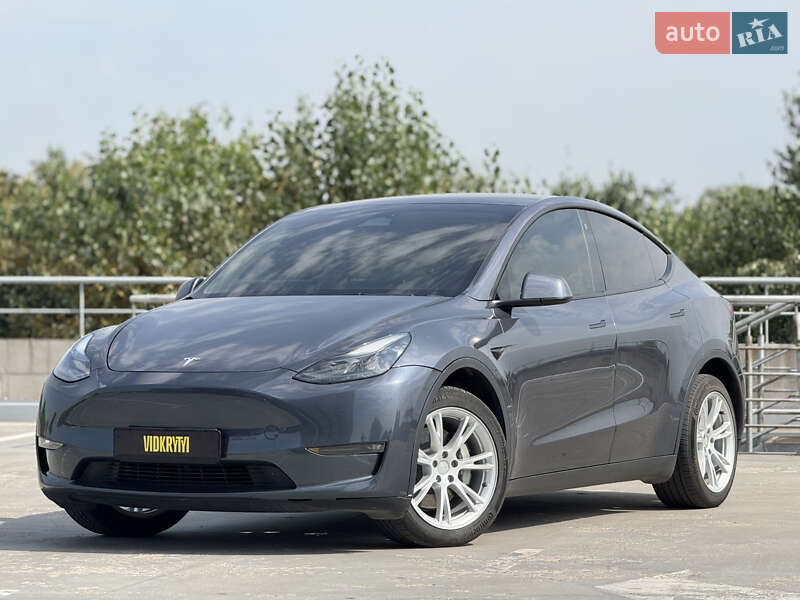 Tesla Model Y 2022