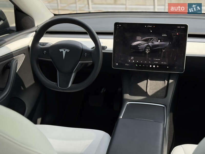 Позашляховик / Кросовер Tesla Model Y 2022 в Києві