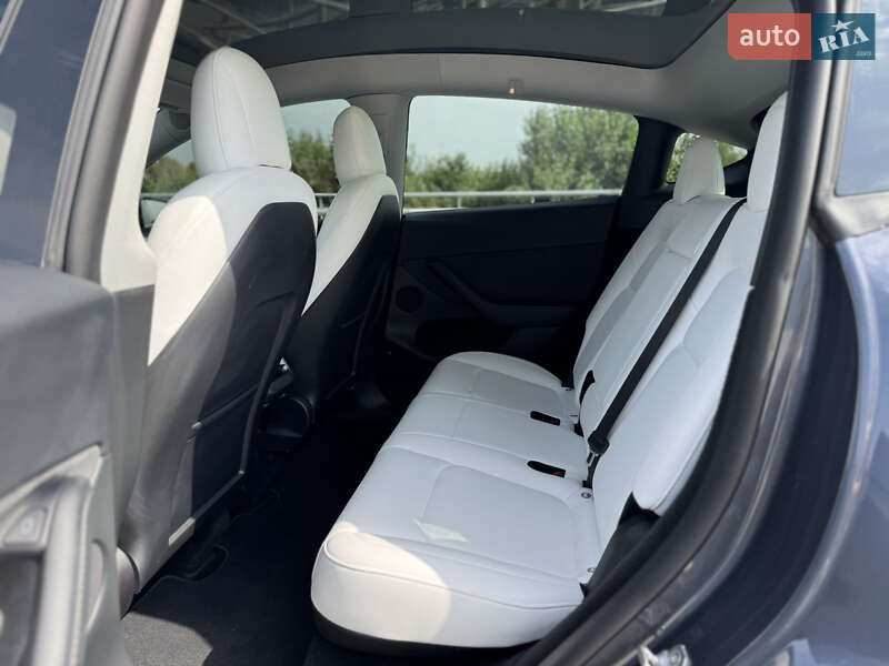 Позашляховик / Кросовер Tesla Model Y 2022 в Києві