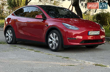 Внедорожник / Кроссовер Tesla Model Y 2023 в 