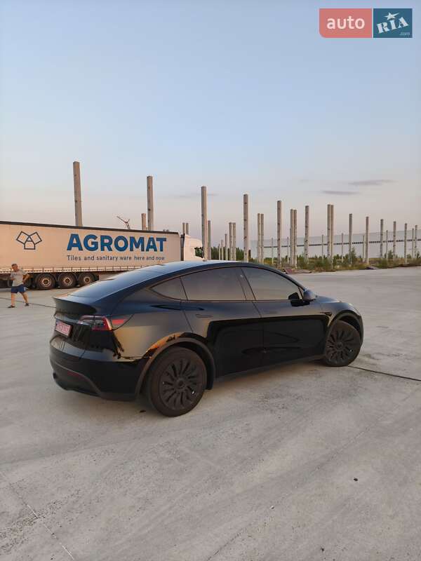 Позашляховик / Кросовер Tesla Model Y 2023 в Коростені