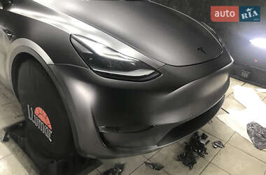 Внедорожник / Кроссовер Tesla Model Y 2021 в 