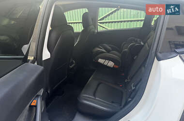 Внедорожник / Кроссовер Tesla Model Y 2021 в 