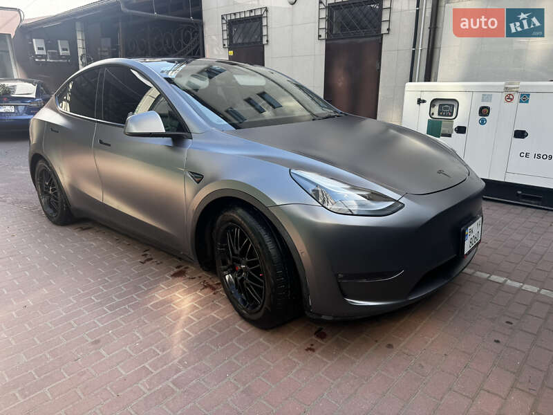 Позашляховик / Кросовер Tesla Model Y 2021 в Рівному