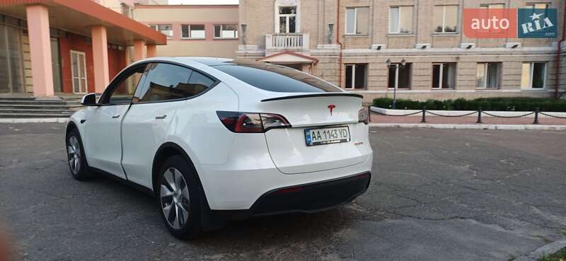 Позашляховик / Кросовер Tesla Model Y 2023 в Києві