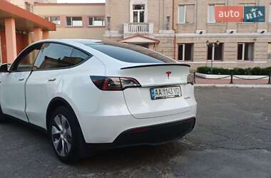 Внедорожник / Кроссовер Tesla Model Y 2023 в 