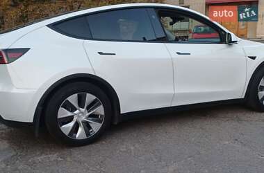Внедорожник / Кроссовер Tesla Model Y 2023 в 