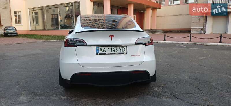 Позашляховик / Кросовер Tesla Model Y 2023 в Києві