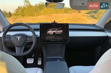 Позашляховик / Кросовер Tesla Model Y 2023 в 