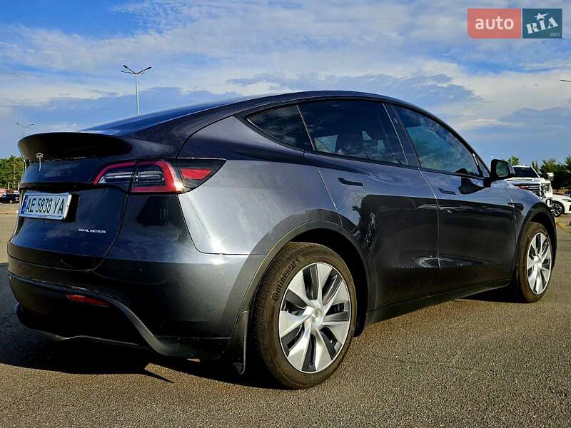 Позашляховик / Кросовер Tesla Model Y 2023 в Дніпрі