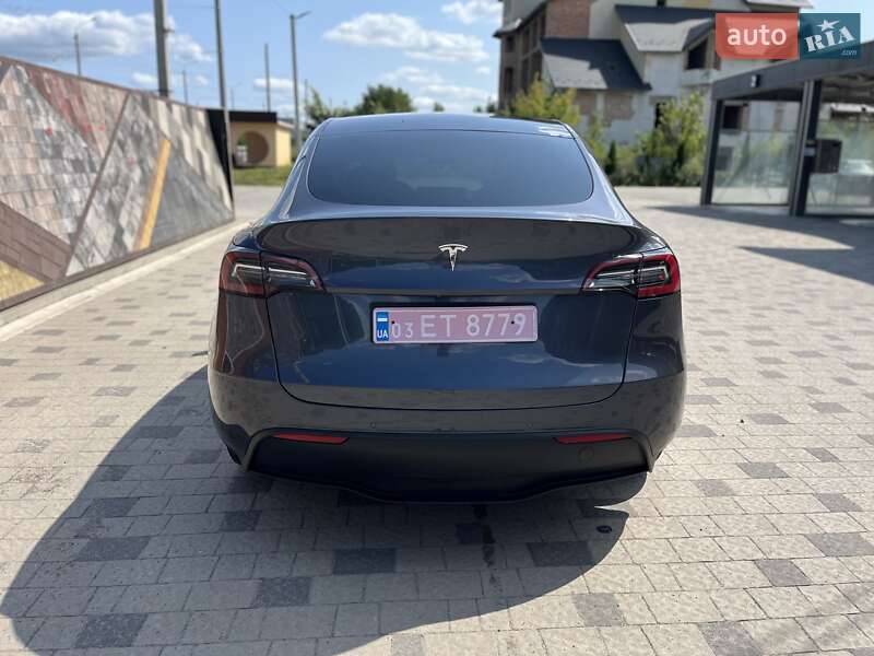 Внедорожник / Кроссовер Tesla Model Y 2021 в Ровно