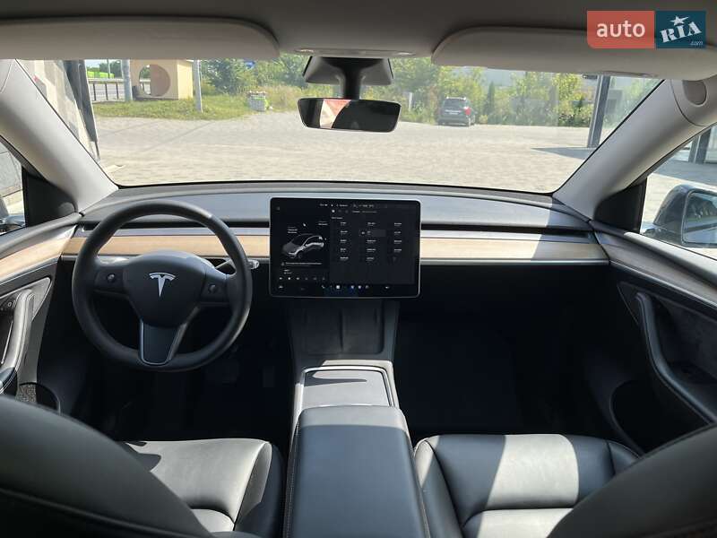Внедорожник / Кроссовер Tesla Model Y 2021 в Ровно