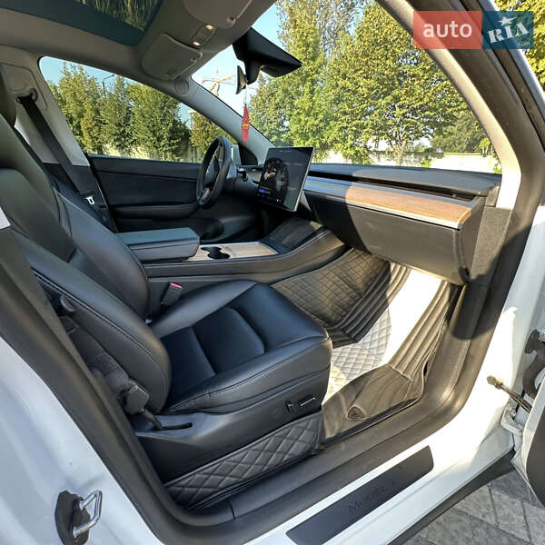 Позашляховик / Кросовер Tesla Model Y 2022 в Львові фото 10 Позашляховик / Кросовер Tesla Model Y 2022 в Львові