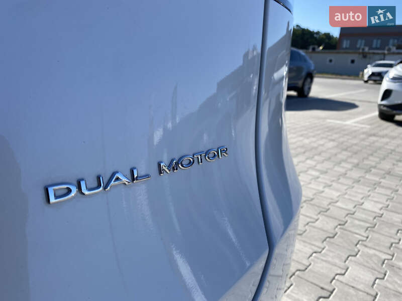 Внедорожник / Кроссовер Tesla Model Y 2023 в Киеве фото 6 Внедорожник / Кроссовер Tesla Model Y 2023 в Киеве