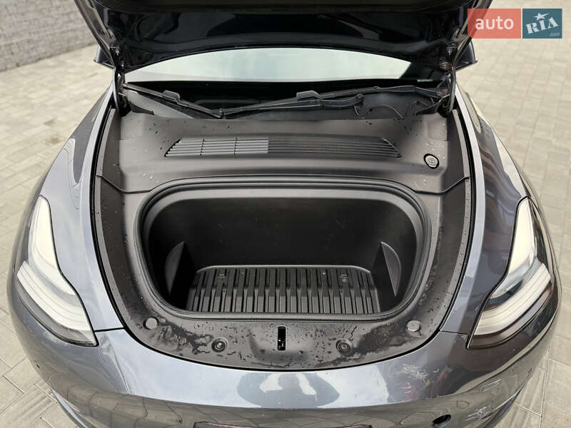 Внедорожник / Кроссовер Tesla Model Y 2020 в Луцке