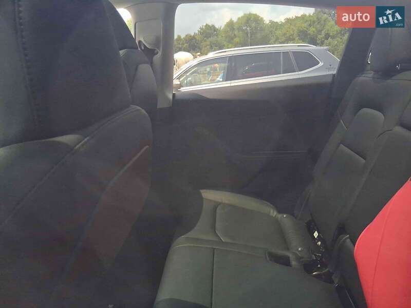 Позашляховик / Кросовер Tesla Model Y 2023 в Хмельницькому