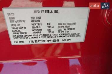 Позашляховик / Кросовер Tesla Model Y 2023 в 