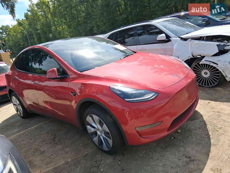 Позашляховик / Кросовер Tesla Model Y 2023 в 