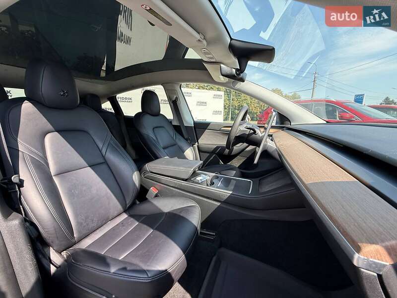 Позашляховик / Кросовер Tesla Model Y 2023 в Луцьку