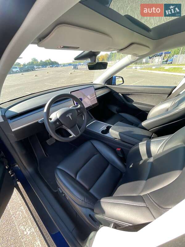 Внедорожник / Кроссовер Tesla Model Y 2021 в Киеве