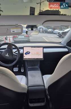 Позашляховик / Кросовер Tesla Model Y 2021 в 