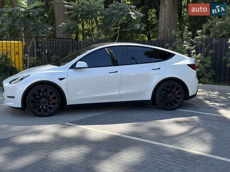 Внедорожник / Кроссовер Tesla Model Y 2023 в Виннице