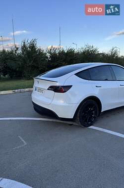 Внедорожник / Кроссовер Tesla Model Y 2020 в 