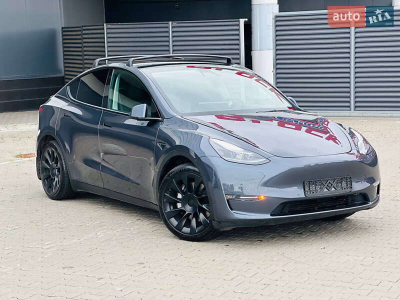Tesla Model Y 2023