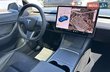 Внедорожник / Кроссовер Tesla Model Y 2021 в 