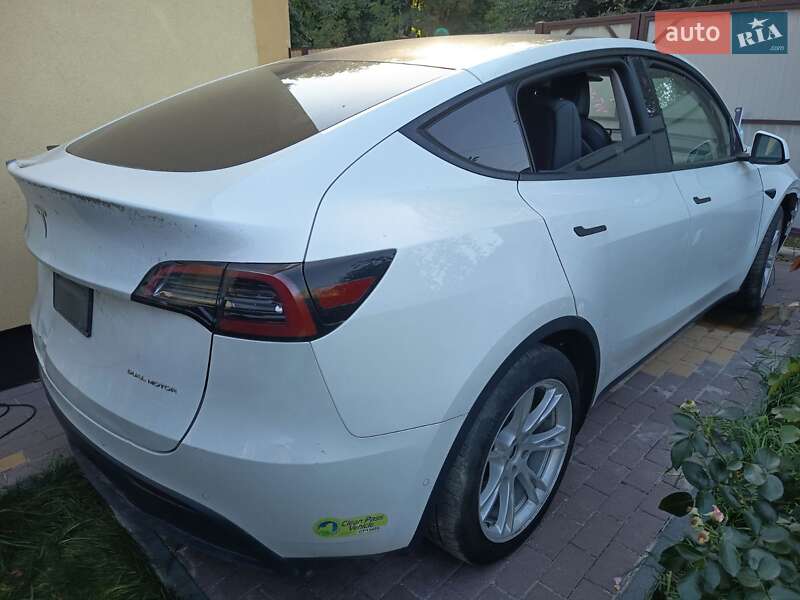 Внедорожник / Кроссовер Tesla Model Y 2021 в 