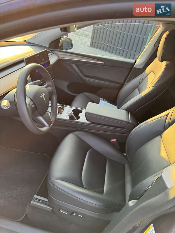 Внедорожник / Кроссовер Tesla Model Y 2023 в Днепре