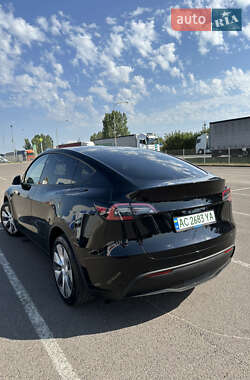 Позашляховик / Кросовер Tesla Model Y 2023 в 