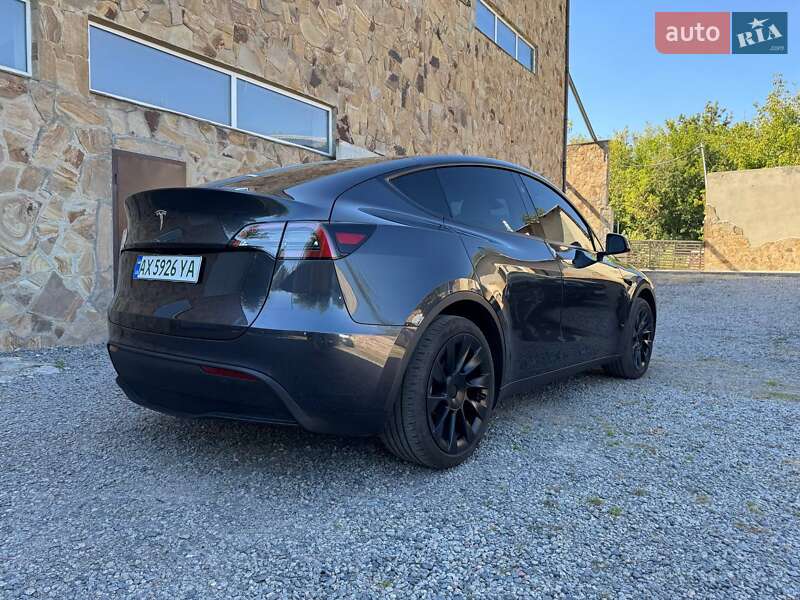 Внедорожник / Кроссовер Tesla Model Y 2024 в Киеве