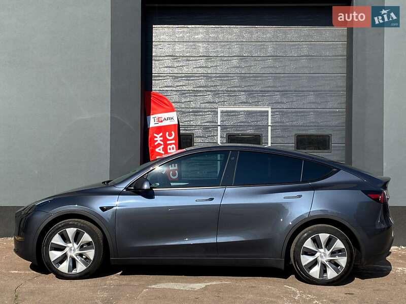 Позашляховик / Кросовер Tesla Model Y 2023 в Києві