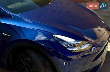 Внедорожник / Кроссовер Tesla Model Y 2021 в 