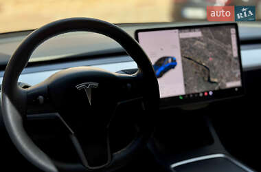 Внедорожник / Кроссовер Tesla Model Y 2021 в 